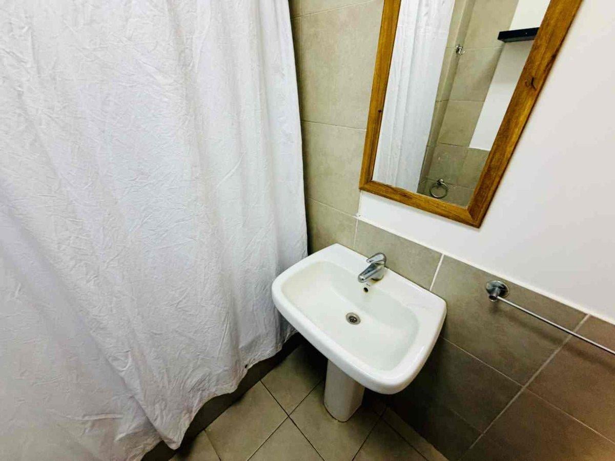 Foto de Alquiler Monoambiente coch INCLUYE EXPENSAS Pilar, imagen 3