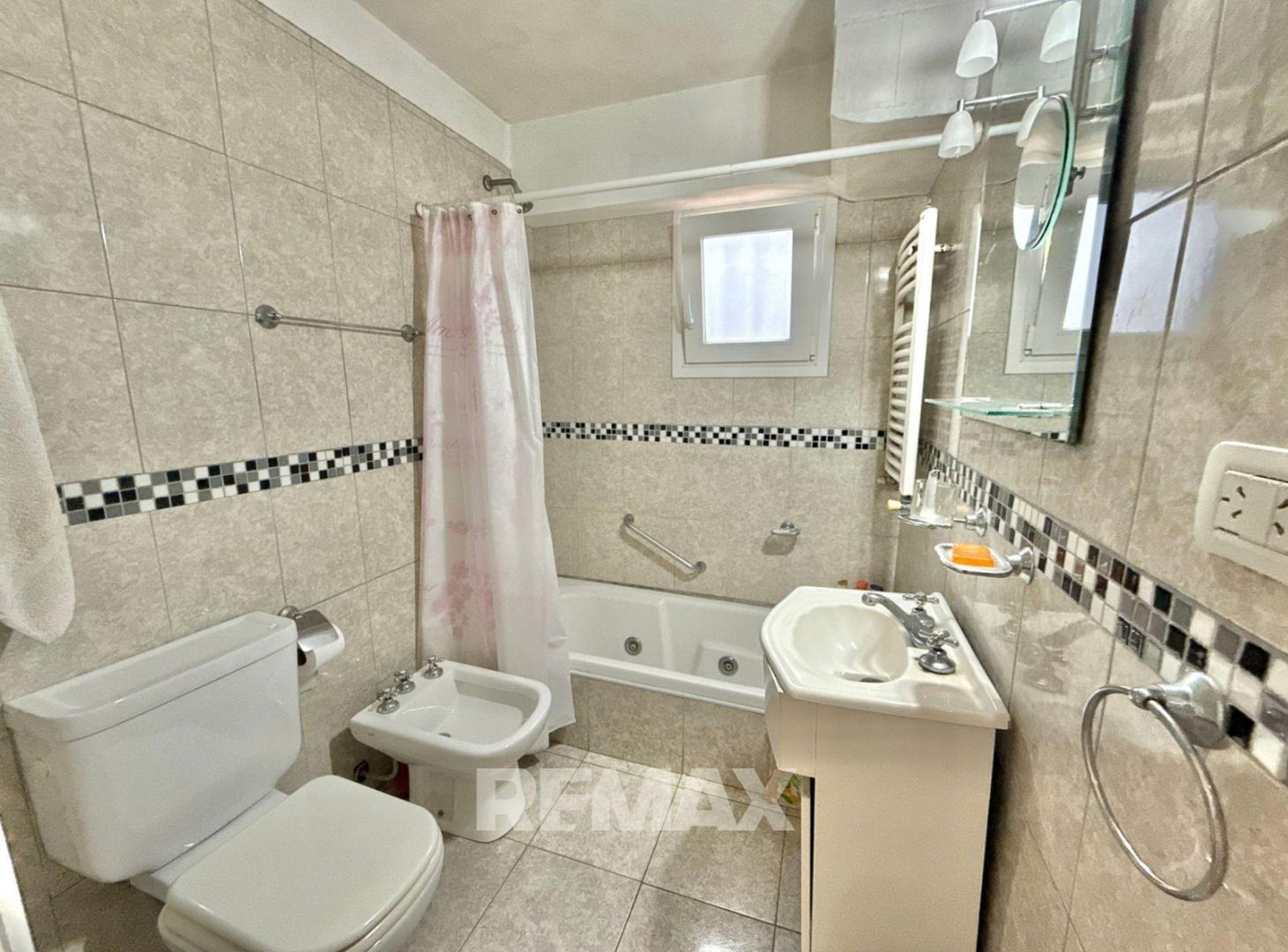 Foto de CASA VENTA 4 AMB COUNTRY EL JAGUEL PILAR PILETA, imagen 3
