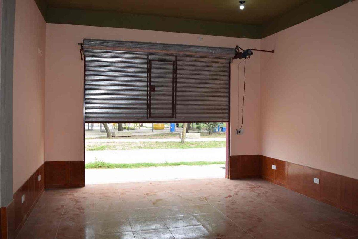 Foto de Alquiler Local Comercial Escobar, a estrenar, imagen 2