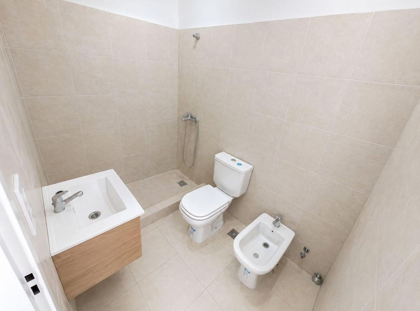 Foto de venta depto 1 amb. divisible balcon estrenar, imagen 1