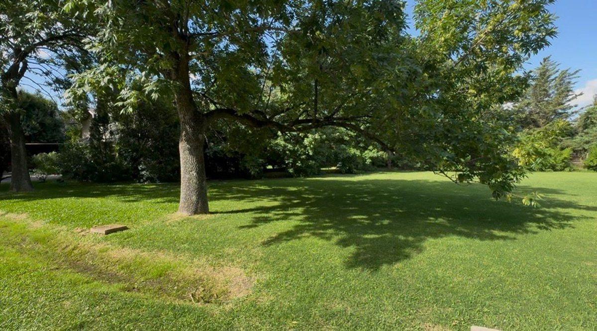 Foto de VENTA LOTE EN GOLFER´S CC PILAR 1125 MTS ARBOLADO, imagen 4
