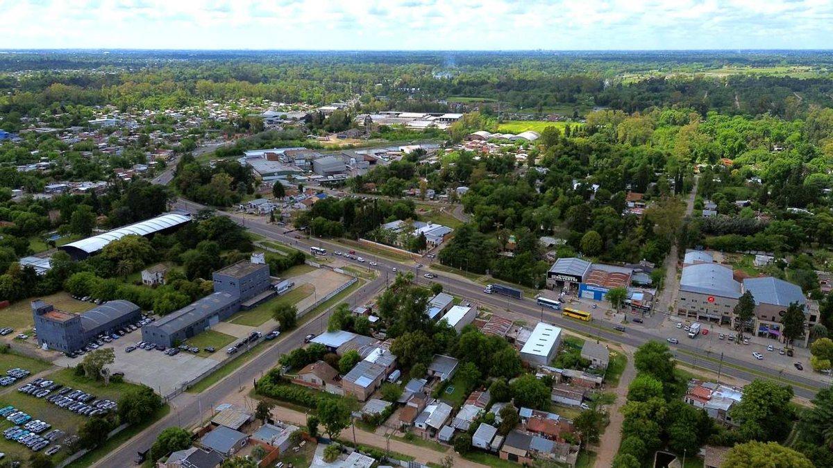 Foto de VENTA TERRENO APTO COMERCIAL SOBRE RUTA 8 PILAR, imagen 3