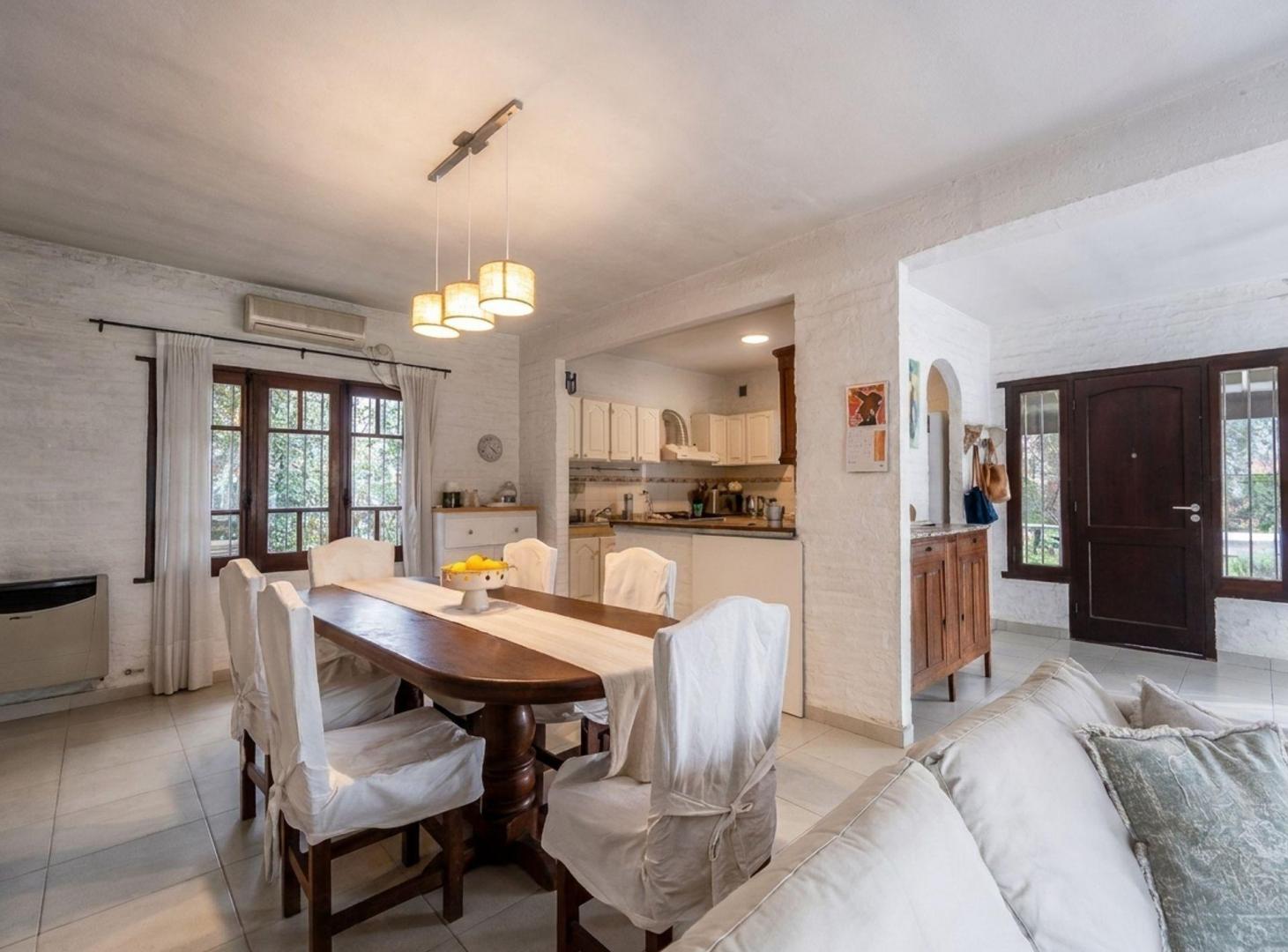 Foto de VENTA CASA MULTIFAMILIAR LOTE 3400 M² PILAR, imagen 5
