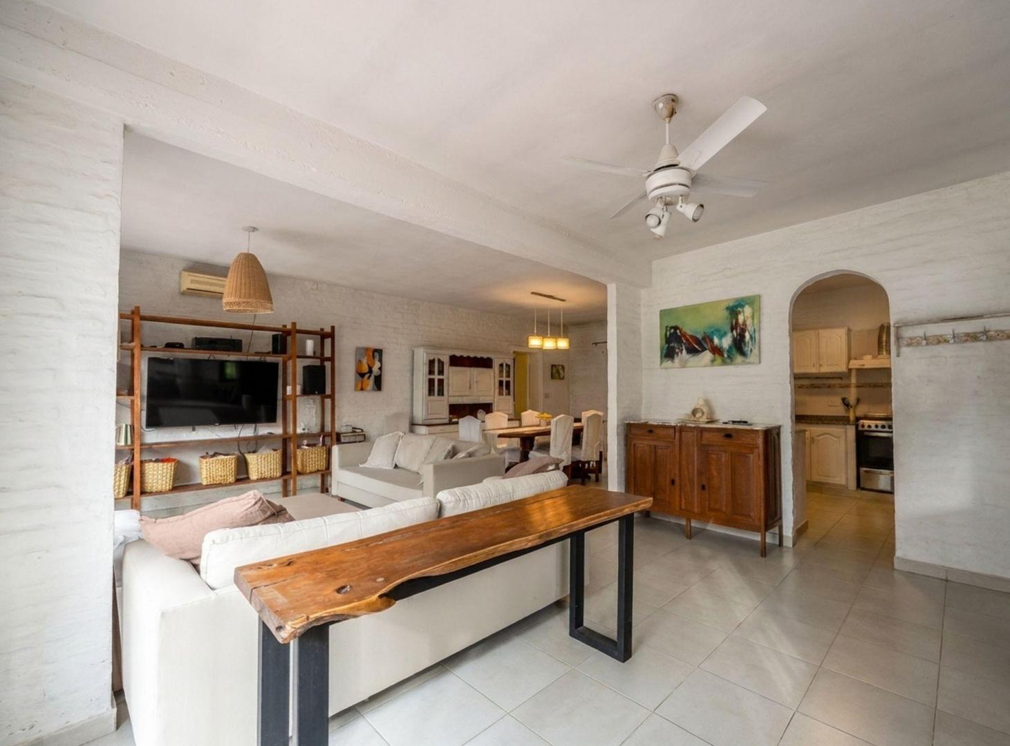 Foto de VENTA CASA MULTIFAMILIAR LOTE 3400 M² PILAR, imagen 4