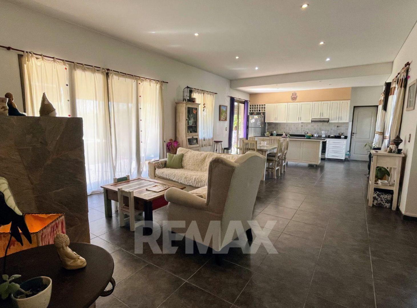 Foto de Alquiler Casa 4 amb c/Pileta Lomas d San Francisco, imagen 3
