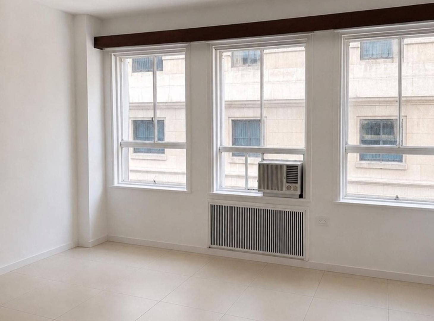 Foto de Venta departamento en Av. Perón 700, microcentro., imagen 1