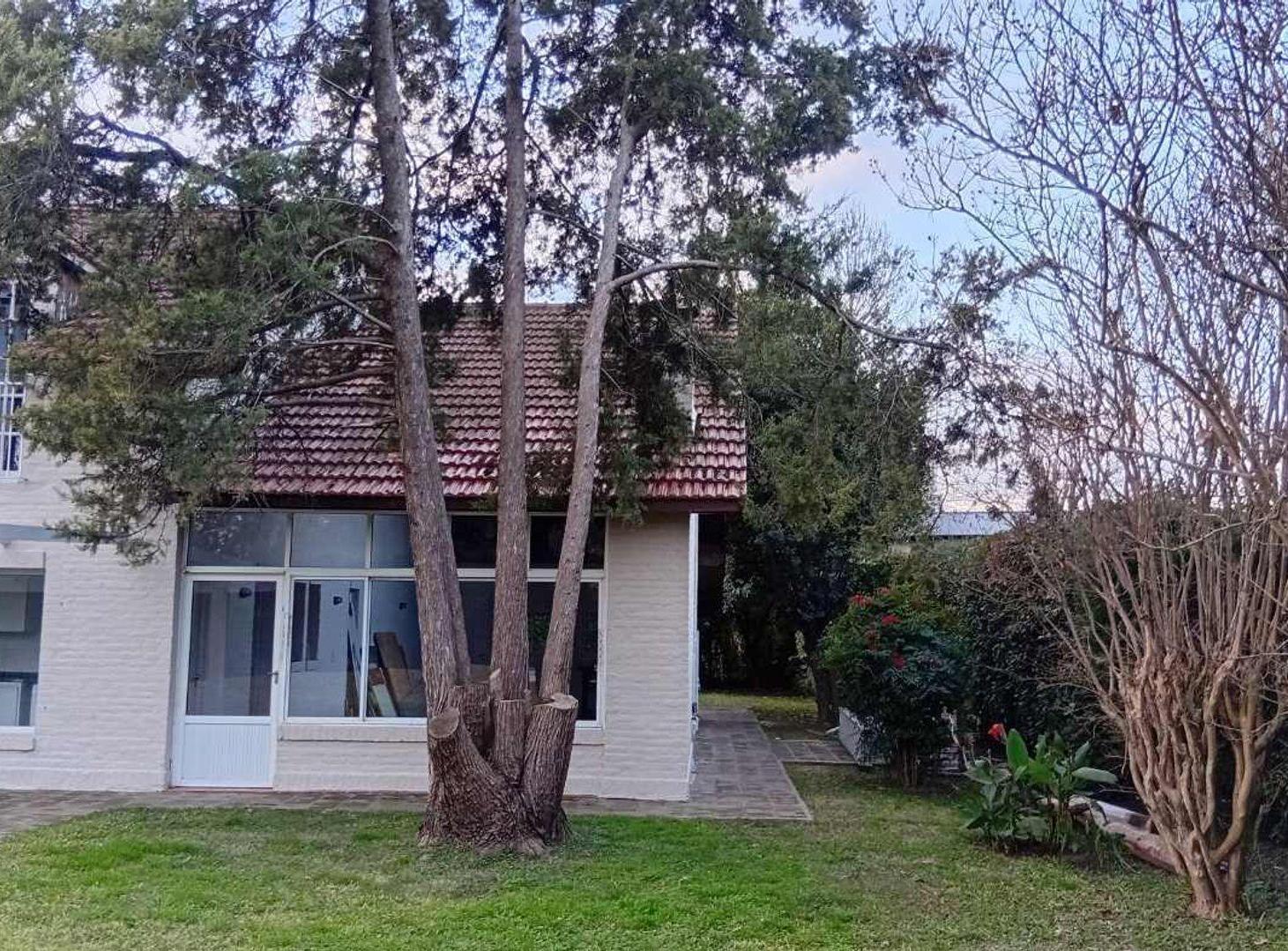 Foto de VENTA CASA MAPUCHE 8 AMB SOBRE TERRENO DE 1270 MTS, imagen 4