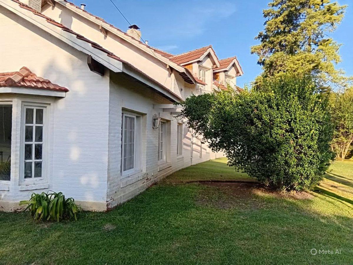 Foto de VENTA CASA MAPUCHE 8 AMB SOBRE TERRENO DE 1270 MTS, imagen 3