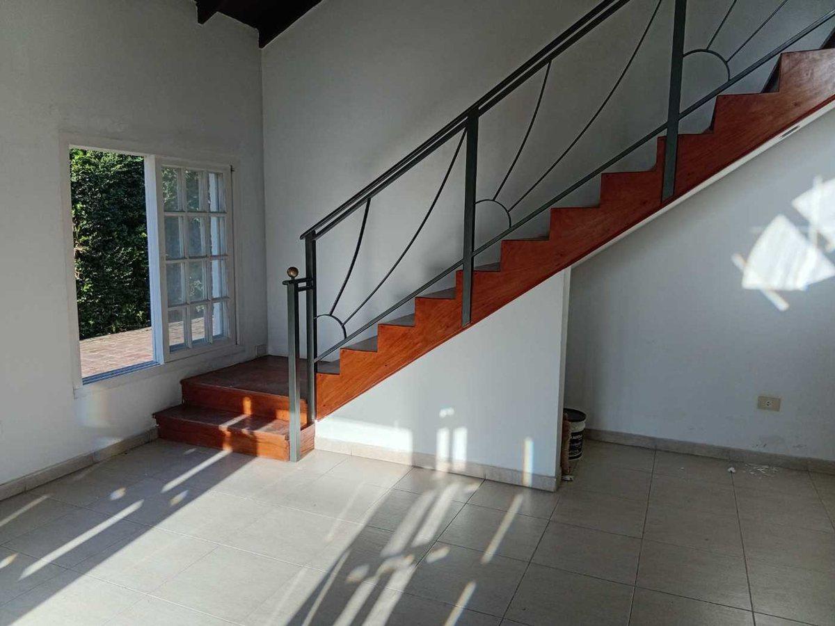 Foto de VENTA CASA MAPUCHE 8 AMB SOBRE TERRENO DE 1270 MTS, imagen 5