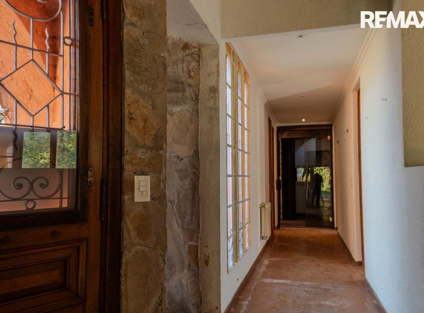 Foto de Venta casa 4 amb c/pileta y jardin en El Carmel CC, imagen 2
