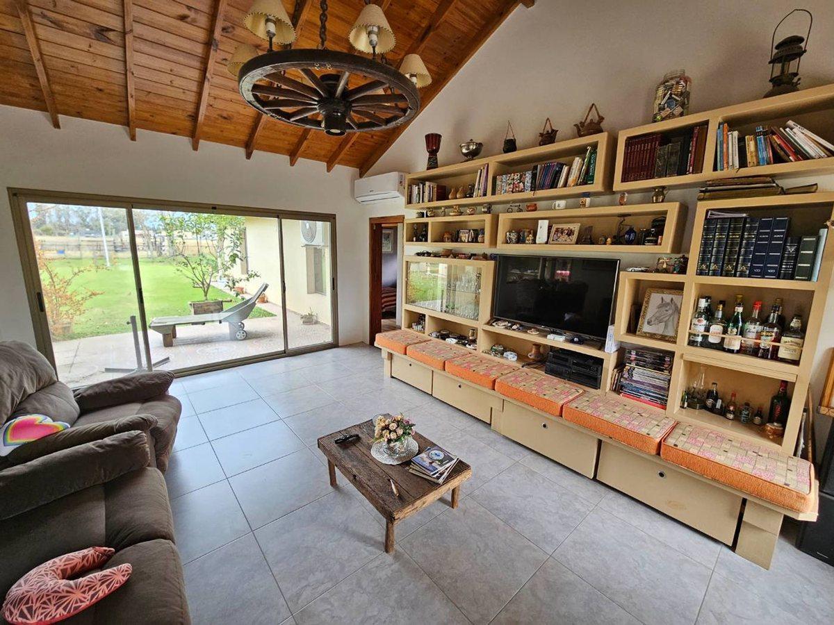 Foto de VENTA CASA 3 DORM PERMUTA BARRIO MONET CARDALES, imagen 3