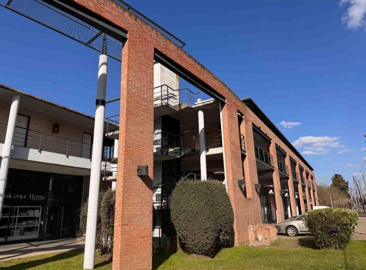 Foto de Duplex en Venta 3 ambs-zona Htal. Austral- Pilar, imagen 1