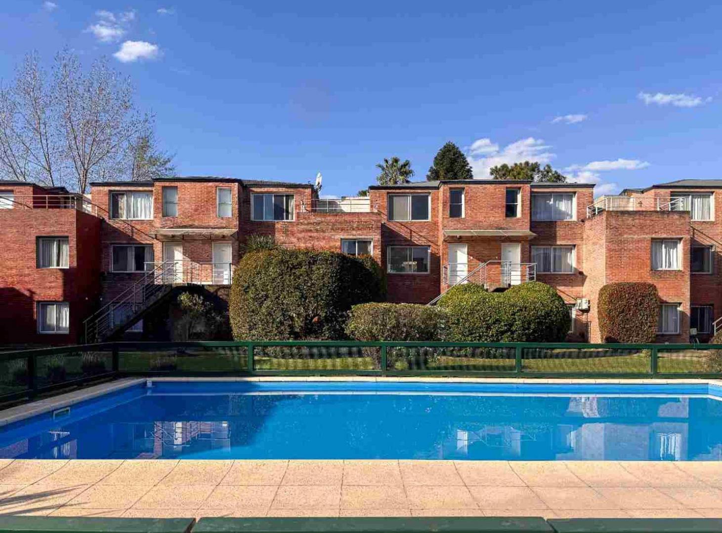 Foto de Duplex en Venta 3 ambs-zona Htal. Austral- Pilar, imagen 2