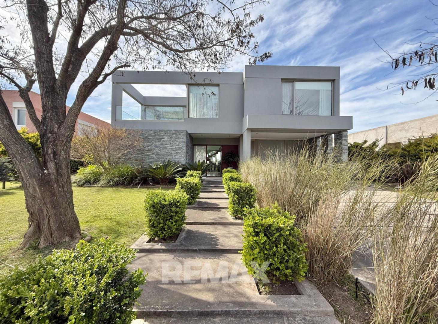 Foto de Venta casa El canton 6 amb. muelle pileta segurid, imagen 3