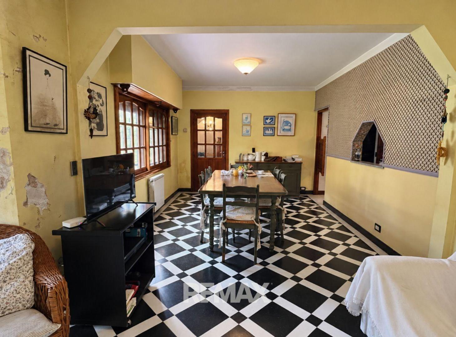 Foto de Casa en Venta 6 amb. 1.800 m² Maq. Savio Escobar, imagen 4