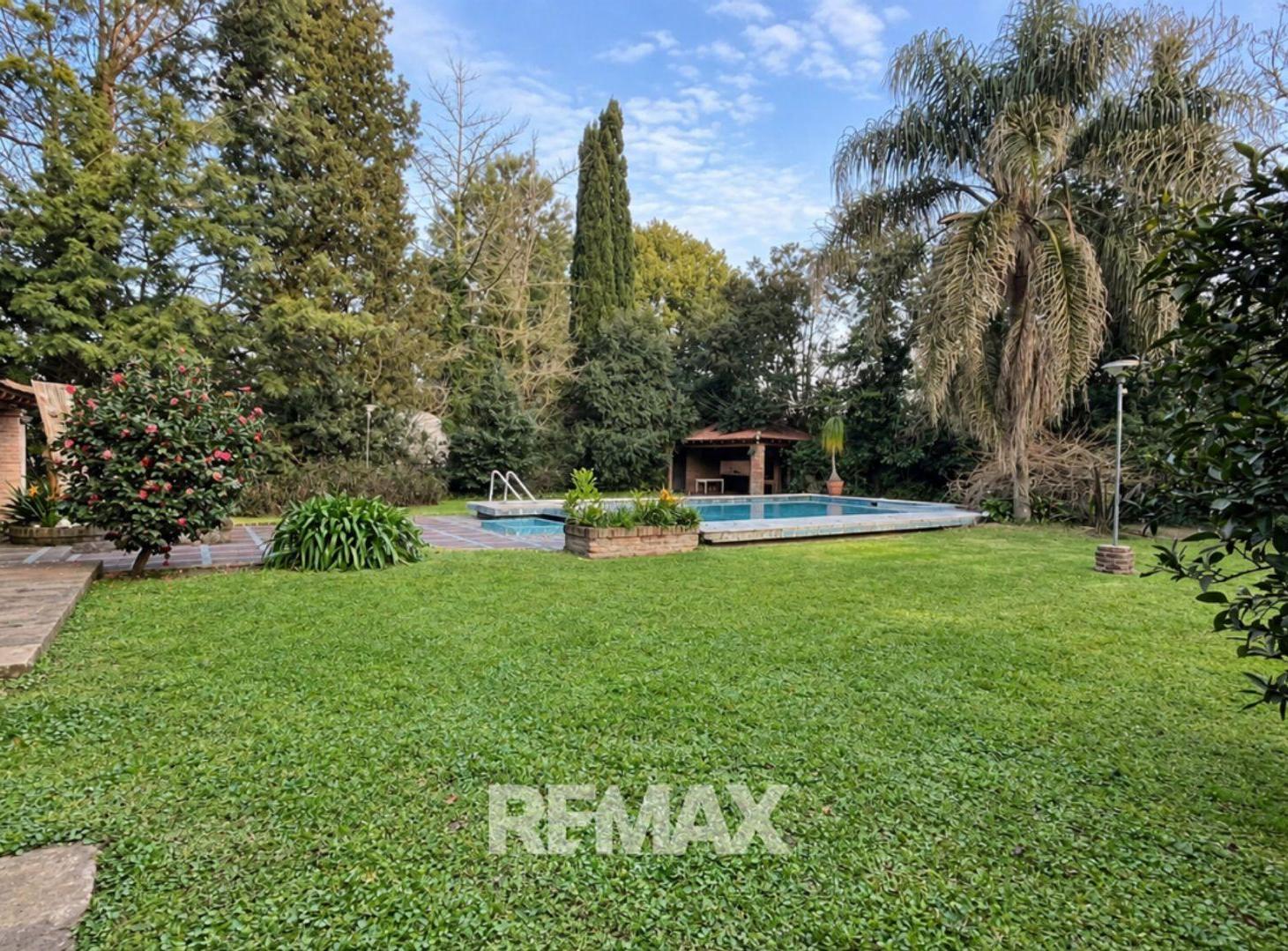 Foto de Casa en Venta 6 amb. 1.800 m² Maq. Savio Escobar, imagen 2