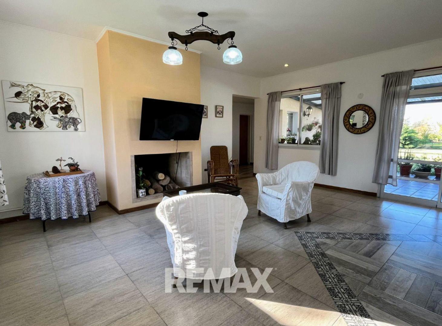 Foto de Casa en Venta Apta Crédito 4 amb | 1500 mts Lujan, imagen 2