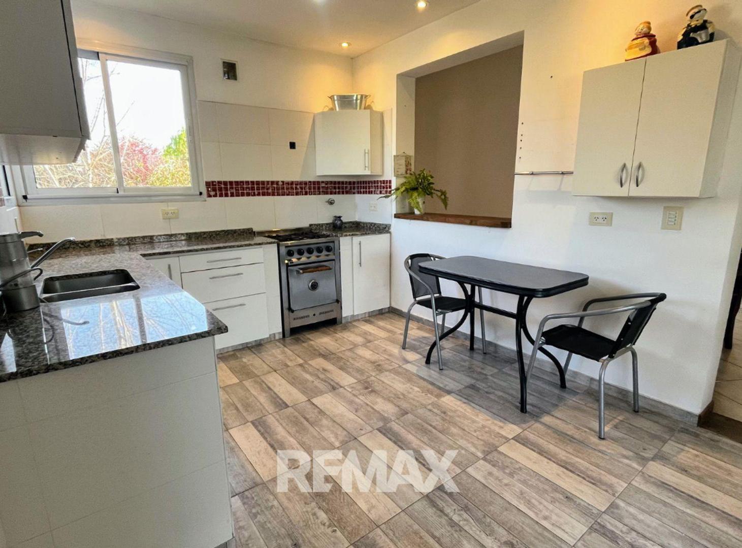 Foto de Casa en Venta Apta Crédito 4 amb | 1500 mts Lujan, imagen 4