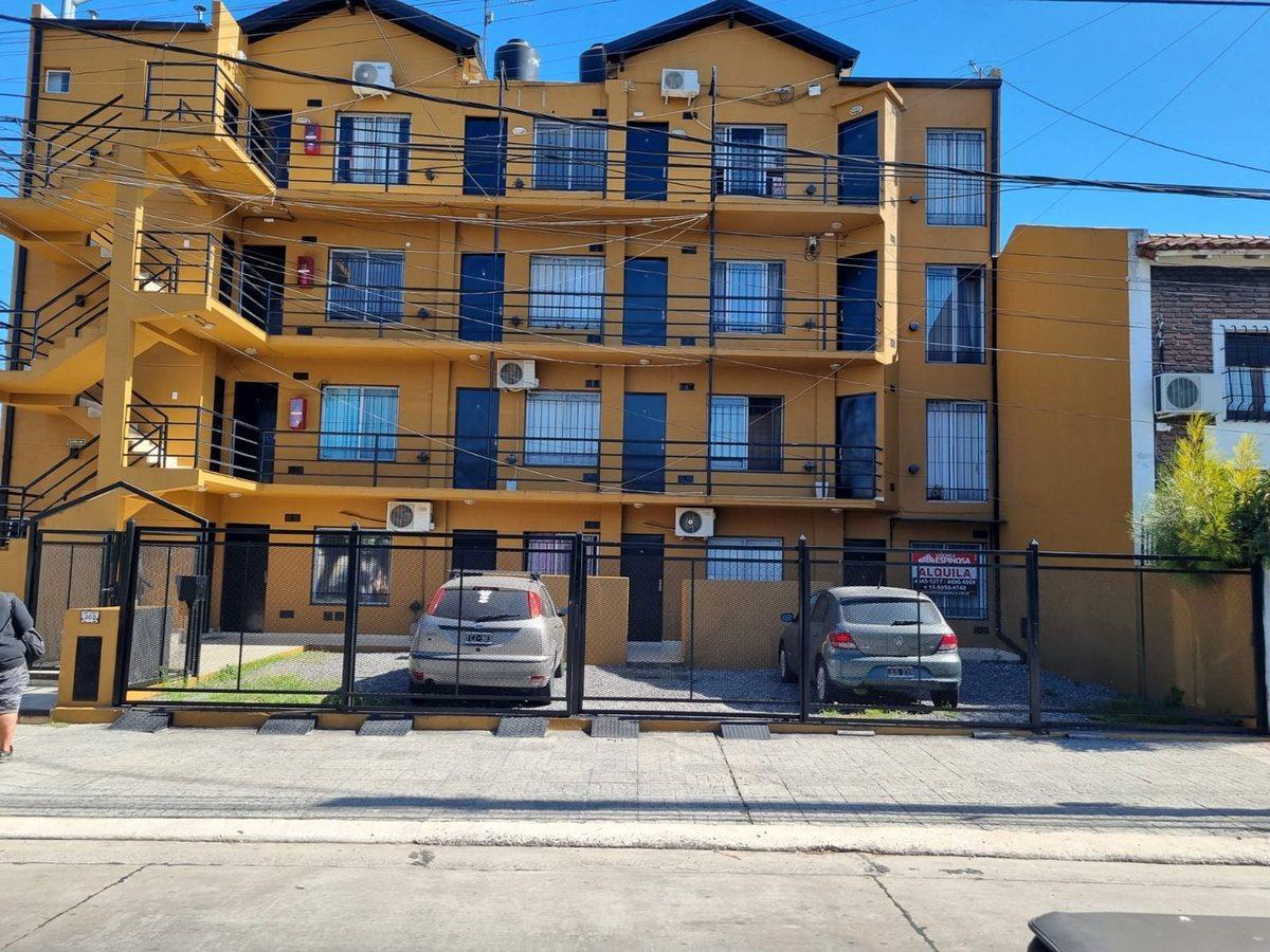 Foto de DEPARTAMENTO VENTA MONOAMBIENTE MORON APTO CREDITO, imagen 3