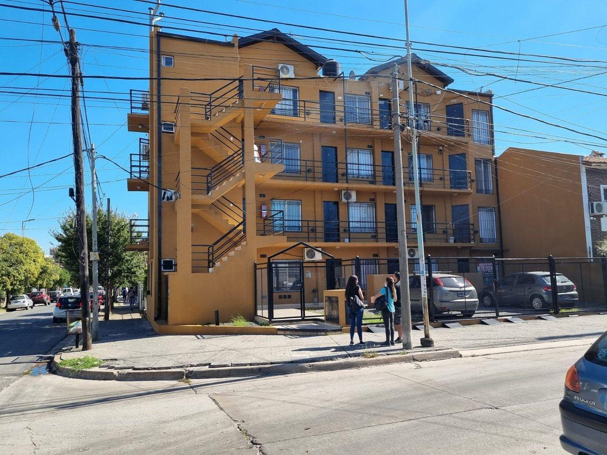 Foto de DEPARTAMENTO VENTA MONOAMBIENTE MORON APTO CREDITO, imagen 1