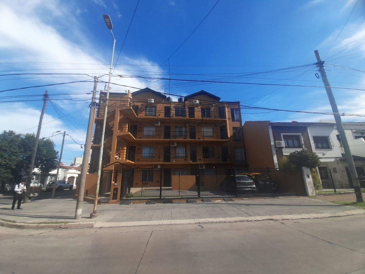 Foto de DEPARTAMENTO VENTA MONOAMBIENTE MORON APTO CREDITO, imagen 2
