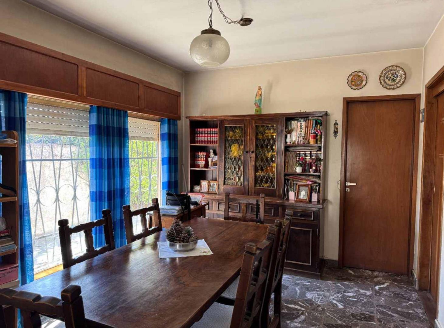 Foto de Venta Casa 4 Dormitorios y Jardín en Pilar Centro, imagen 2