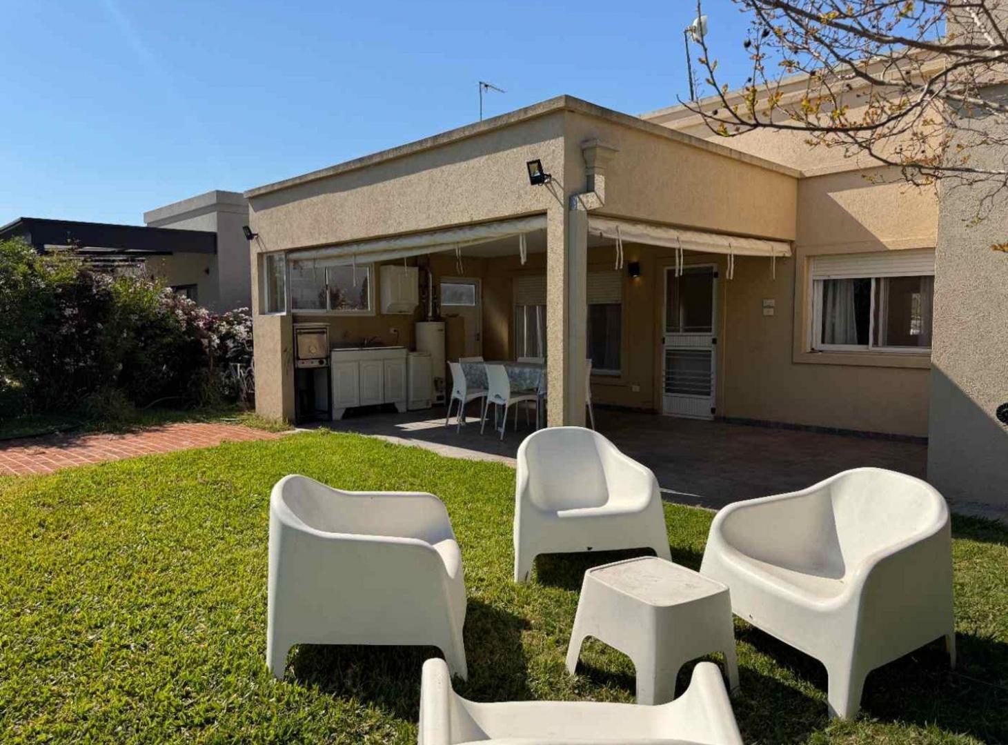 Foto de Venta Casa 3 Dormitorios San Ramiro Pilar del Este, imagen 4
