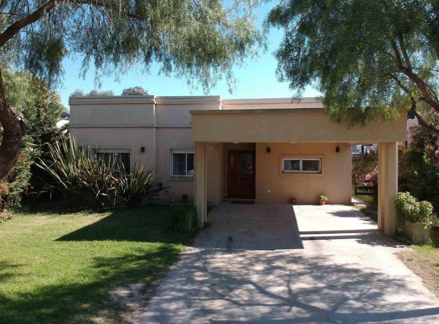 Foto de Venta Casa 3 Dormitorios San Ramiro Pilar del Este, imagen 1
