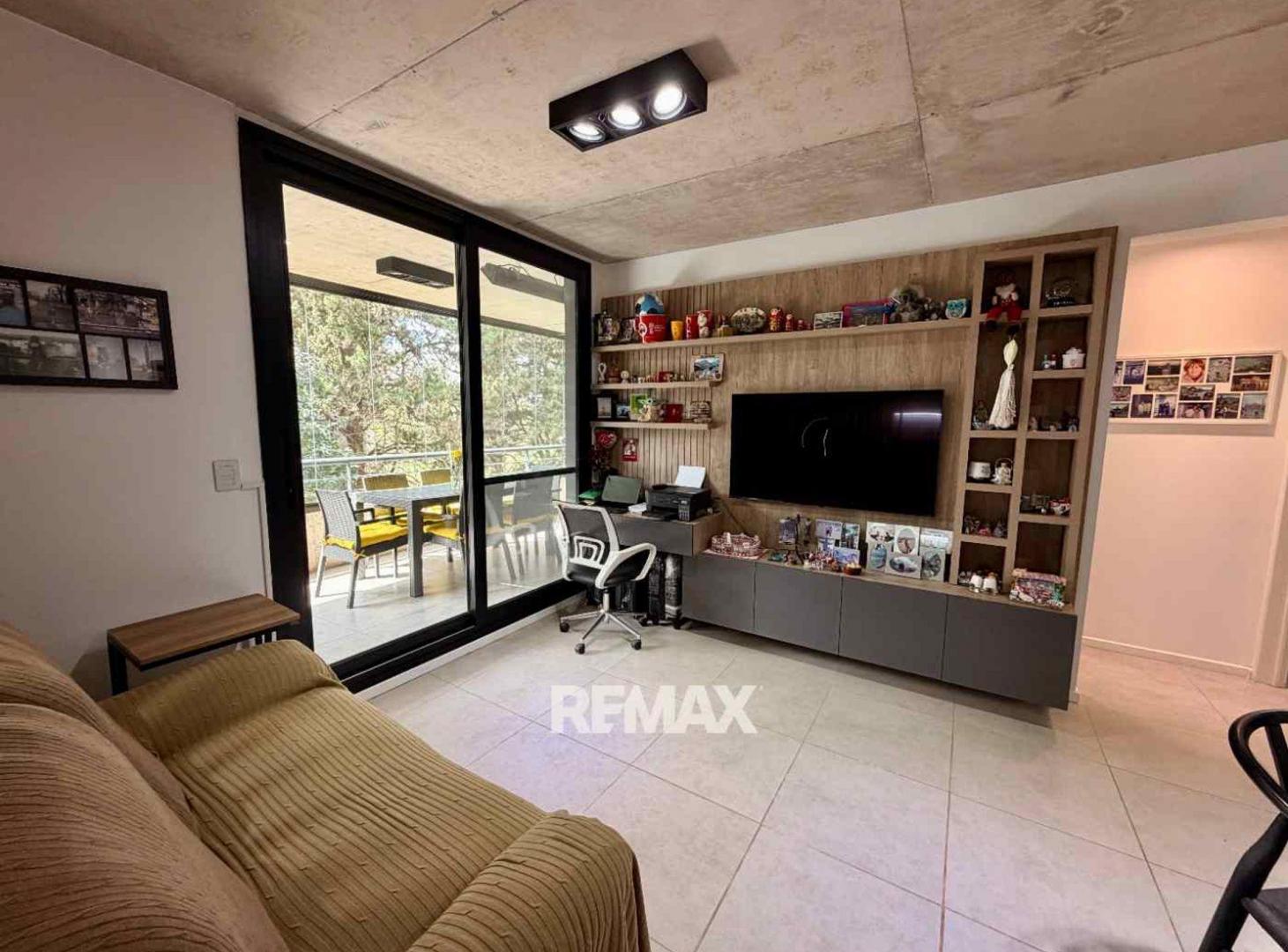 Foto de DEPTO VENTA 2 AMB, PILAR, COCHERA, BALCON, PILETA, imagen 4