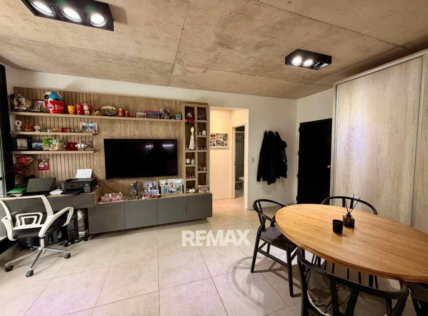 Foto de DEPTO VENTA 2 AMB, PILAR, COCHERA, BALCON, PILETA, imagen 2
