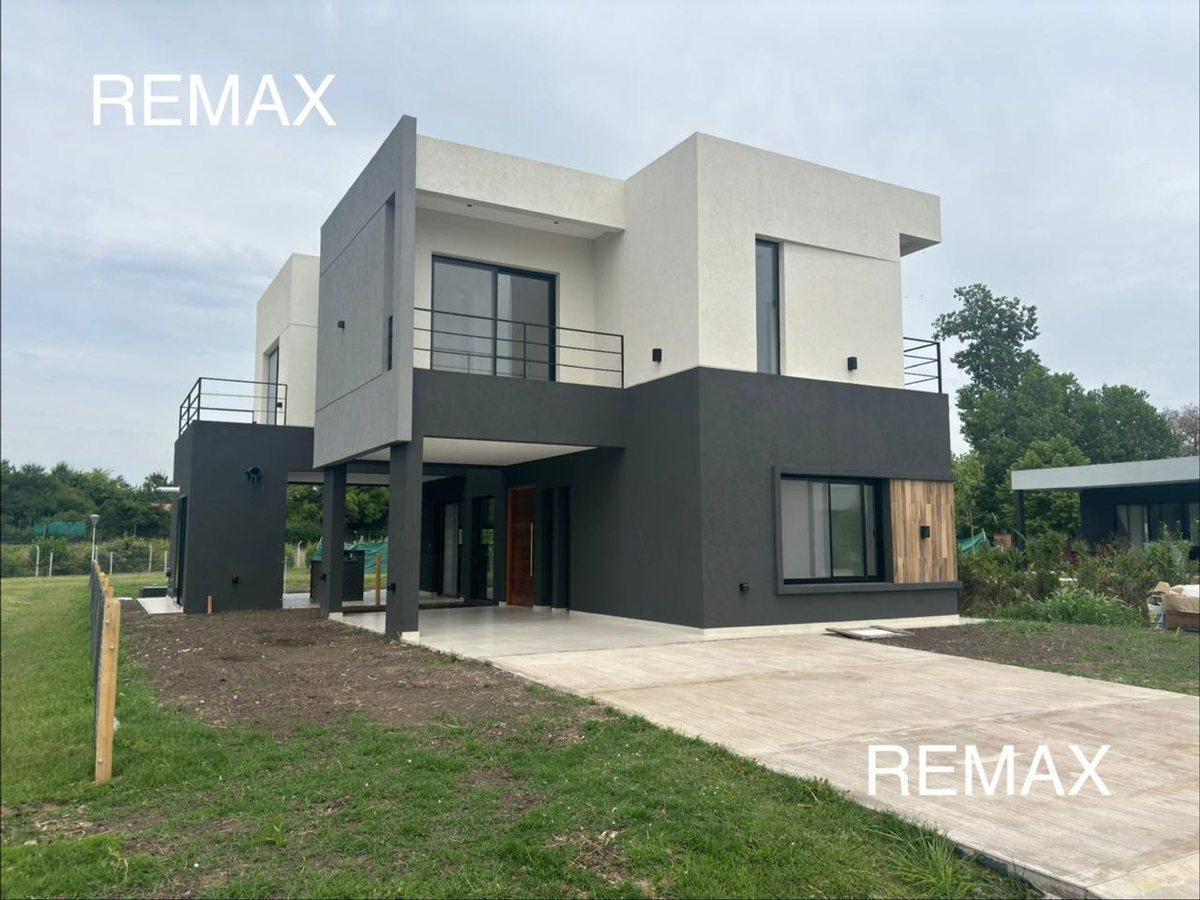 Foto de CASA EN VENTA 5 AMBIENTES, BARRIO EL ALJIBE PILAR, imagen 1