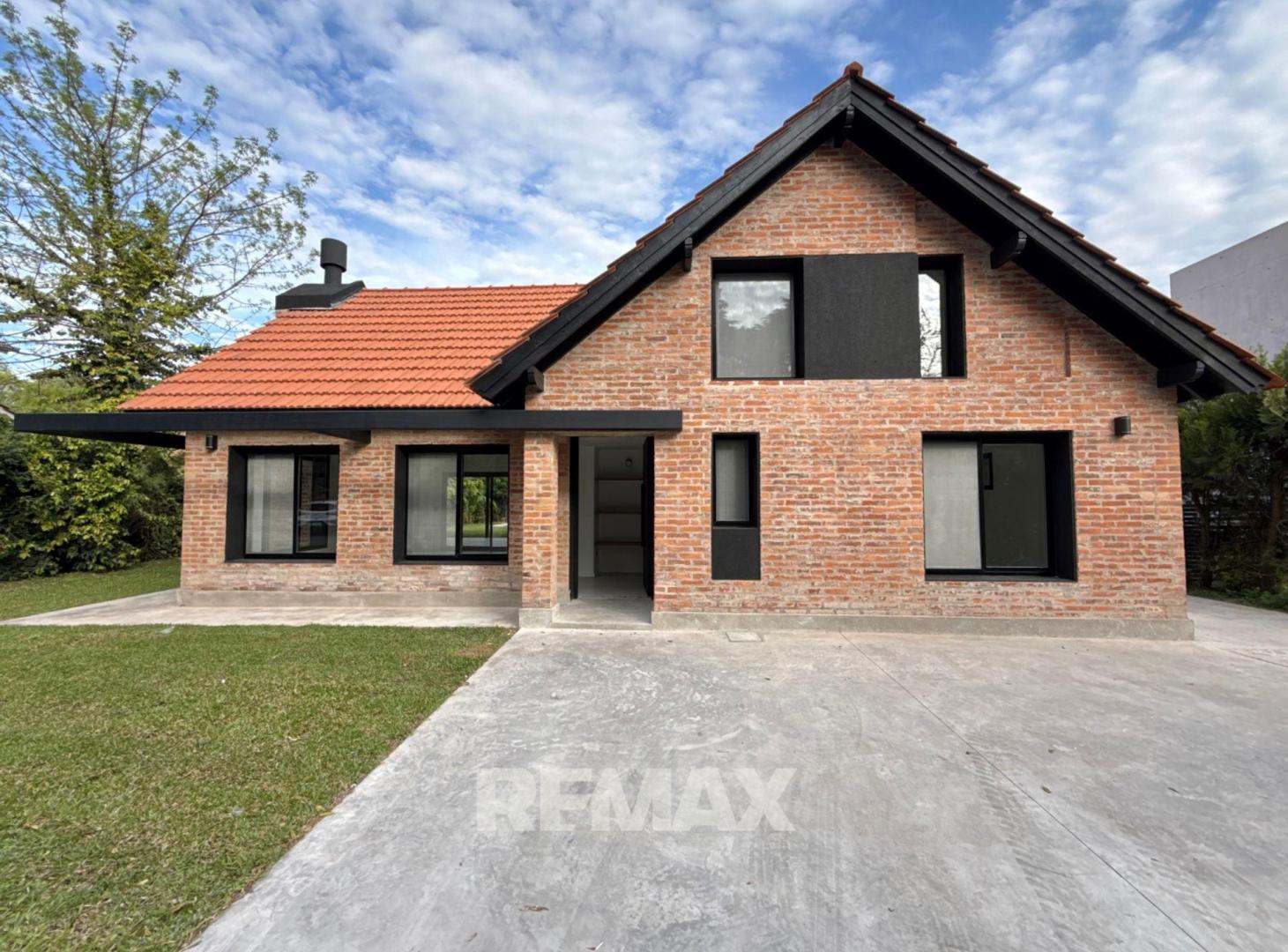 Foto de VENTA CASA MAPUCHE RECICLADA FULL ESTRENAR, imagen 1