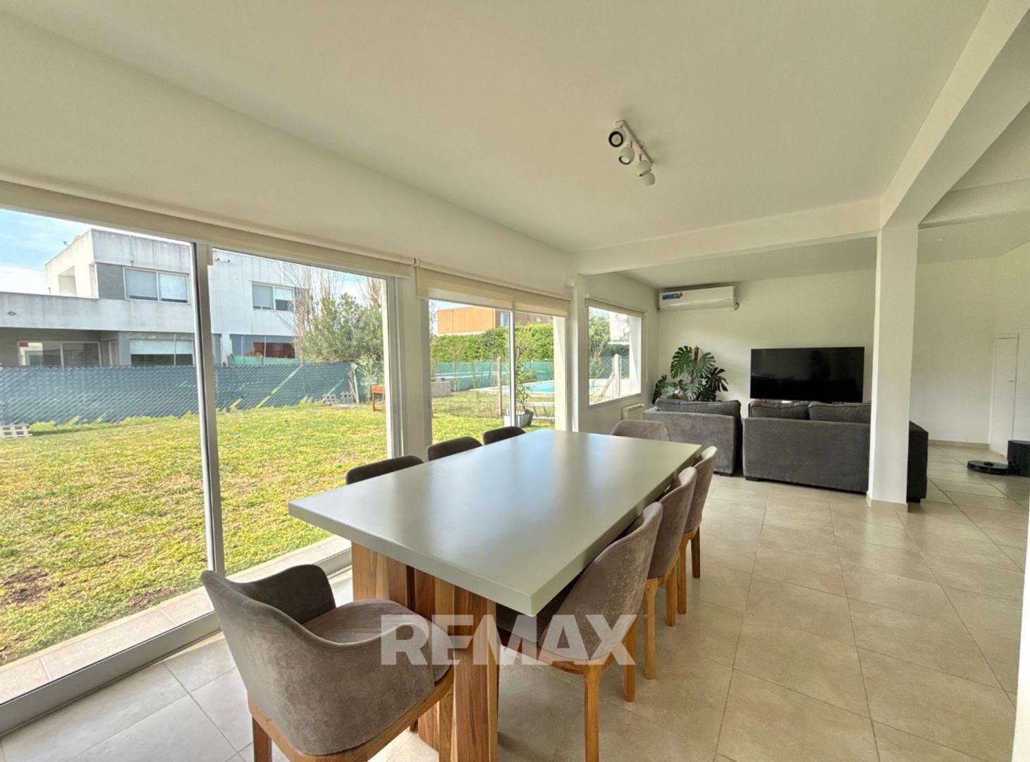 Foto de Venta Casa con pileta-galeria Casas del este Pilar, imagen 4
