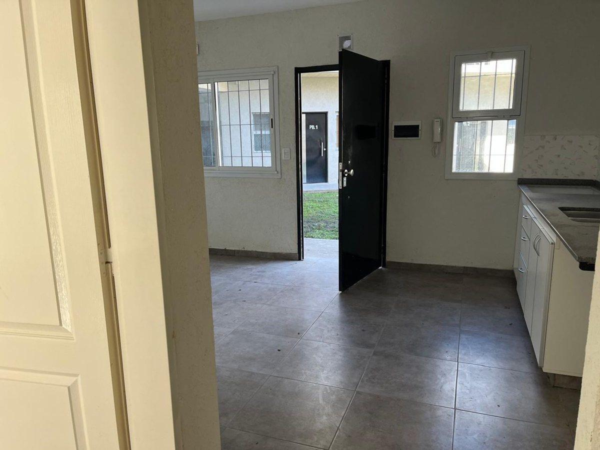 Foto de VENTA 2 AMBIENTES C/ COCH EN ABBINATURA III PILAR, imagen 4
