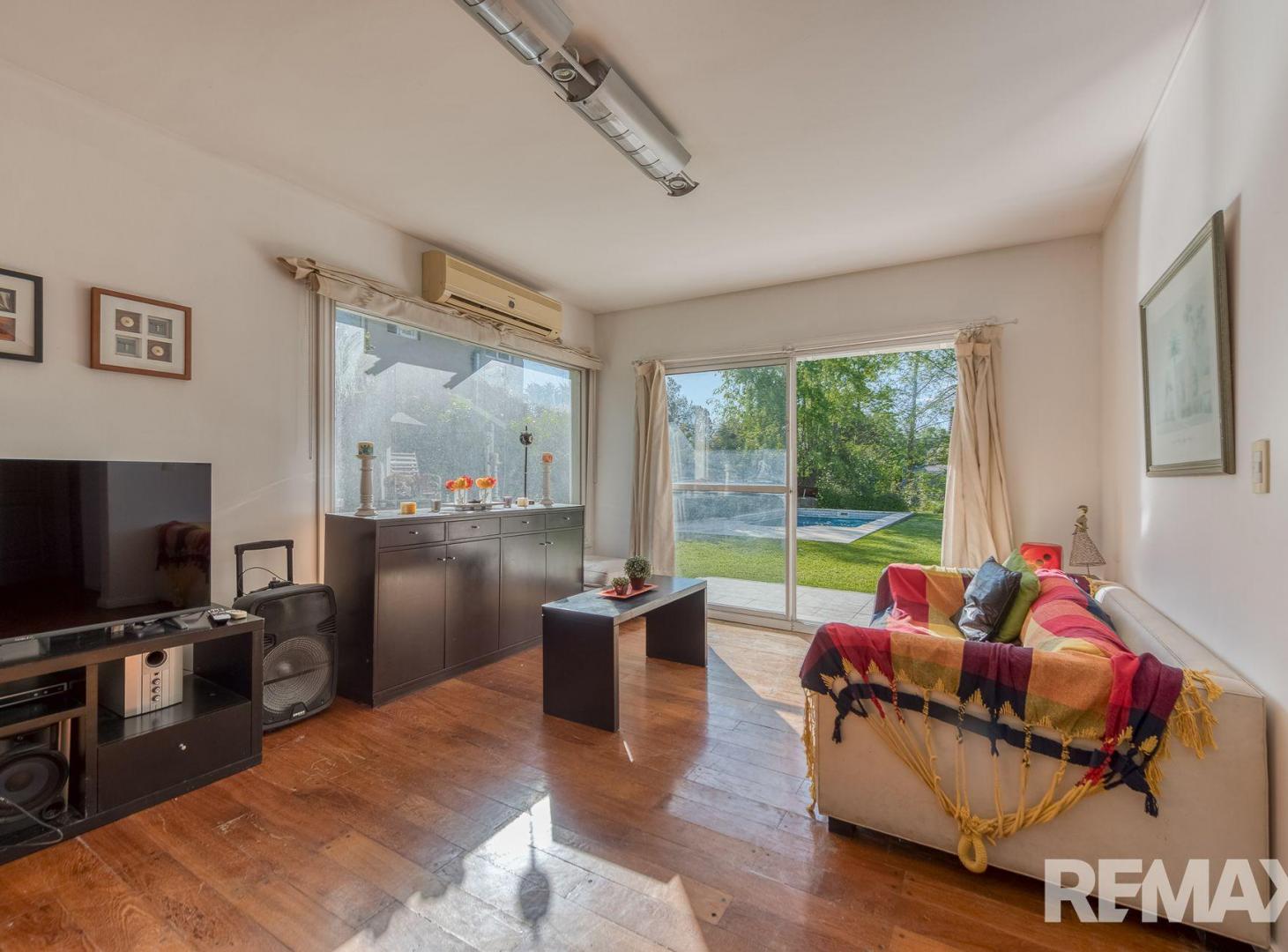 Foto de Venta Casa 5 Amb con Pileta B° La Masía CC Pilar, imagen 3
