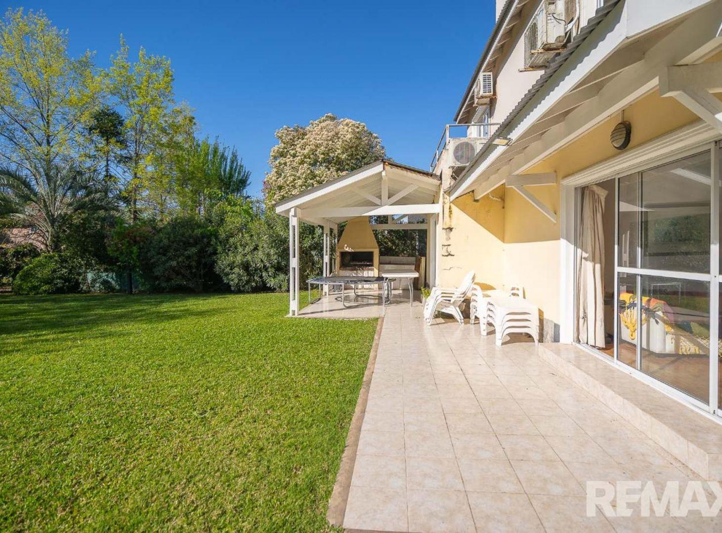 Foto de Venta Casa 5 Amb con Pileta B° La Masía CC Pilar, imagen 2