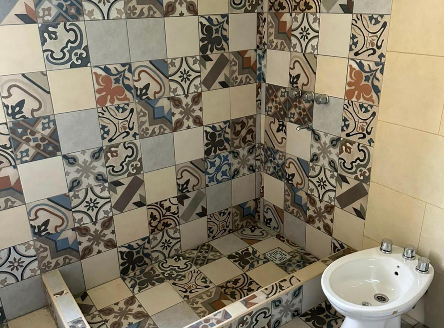 Foto de VENTA CASA 4 AMB. PILETA B. SAN RAMON, imagen 4