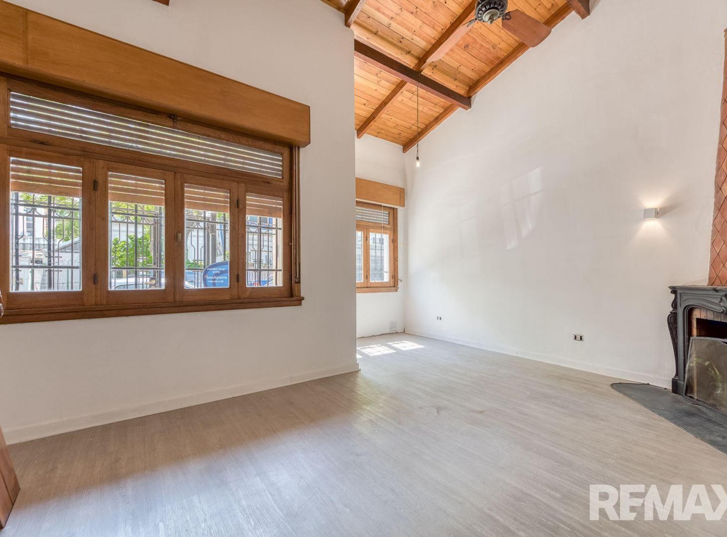 Foto de Venta casa 4 ambientes con cochera terraza quincho, imagen 3