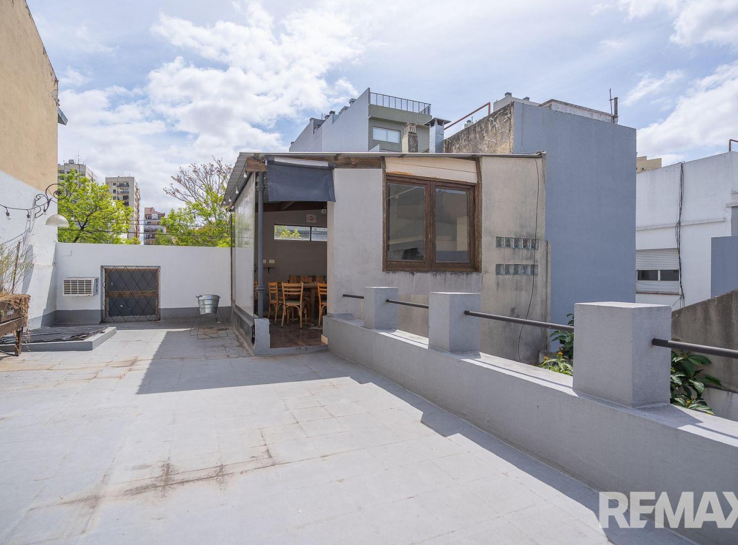 Foto de Venta casa 4 ambientes con cochera terraza quincho, imagen 2