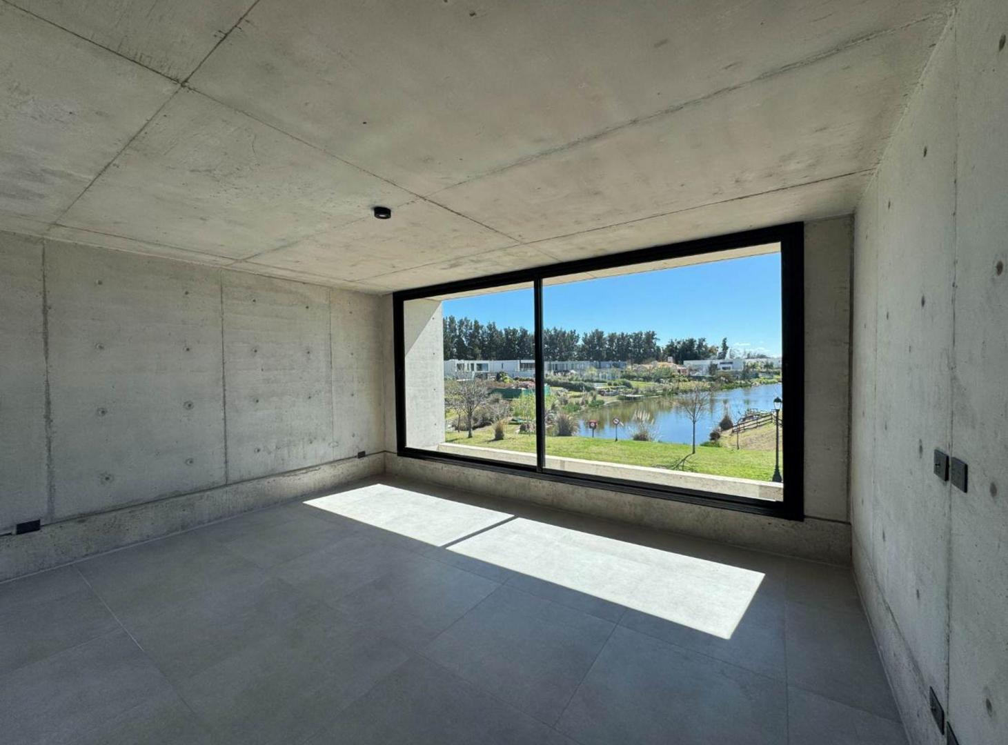 Foto de Venta Casa en La Calesa con Vista a la Laguna, imagen 1