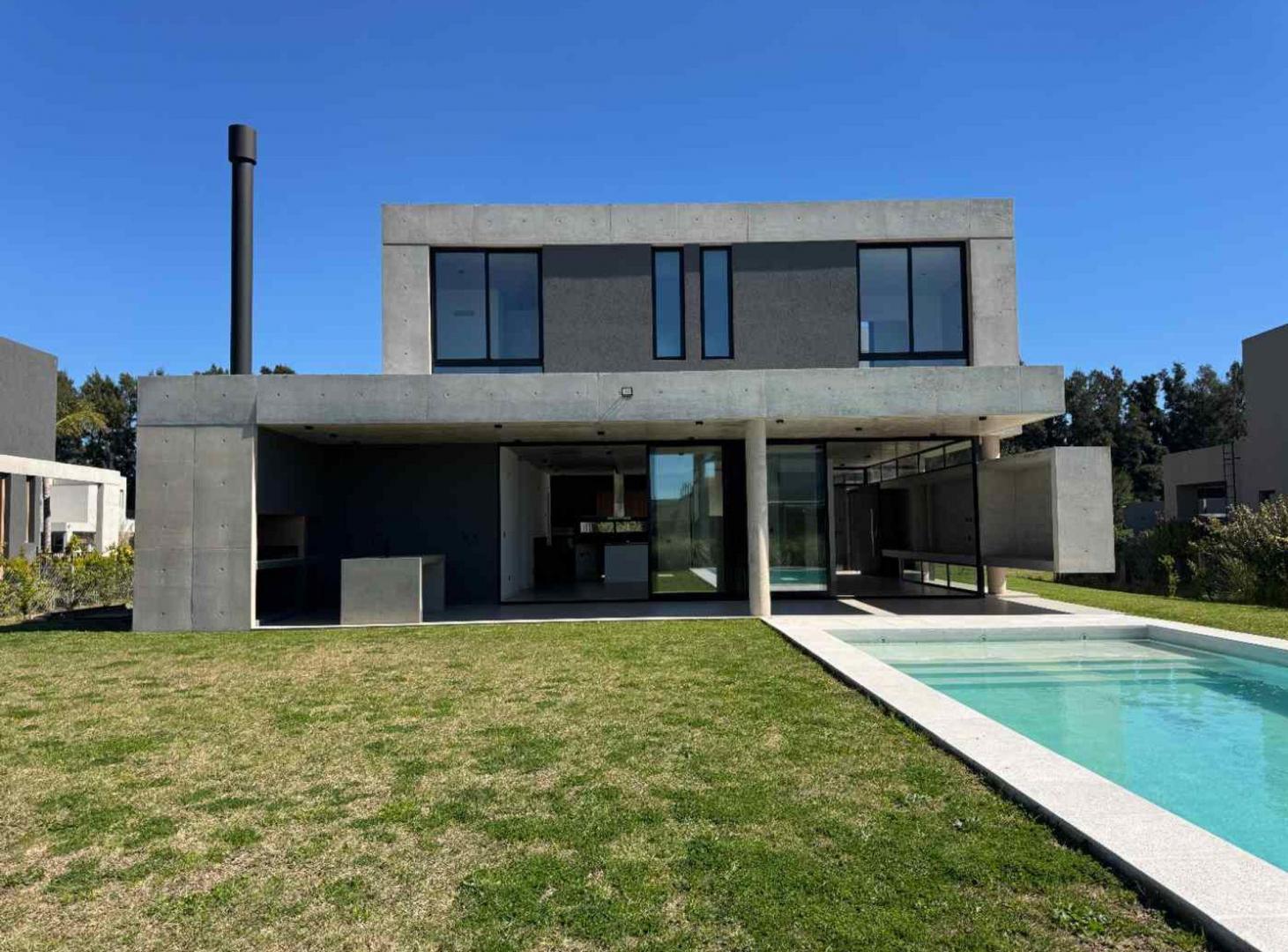 Foto de Venta Moderna Casa a Estrenar en Pilará con Pileta, imagen 2