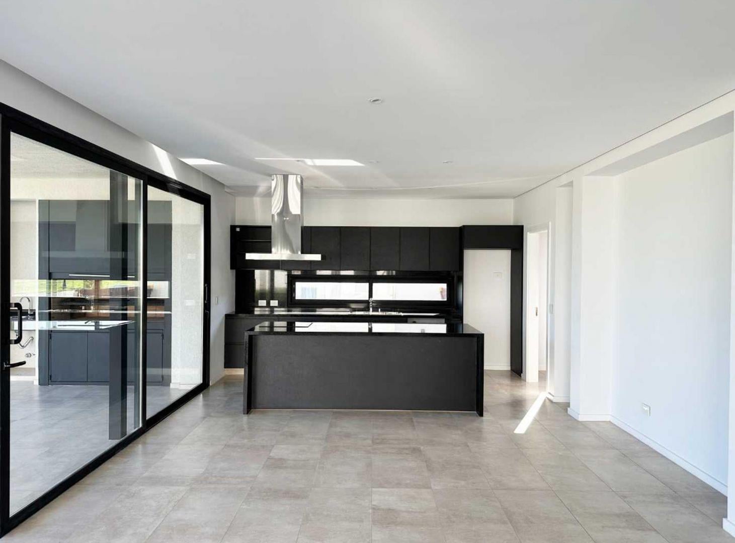 Foto de Venta Casa con Renta y Financiación Pilar Golf, imagen 4