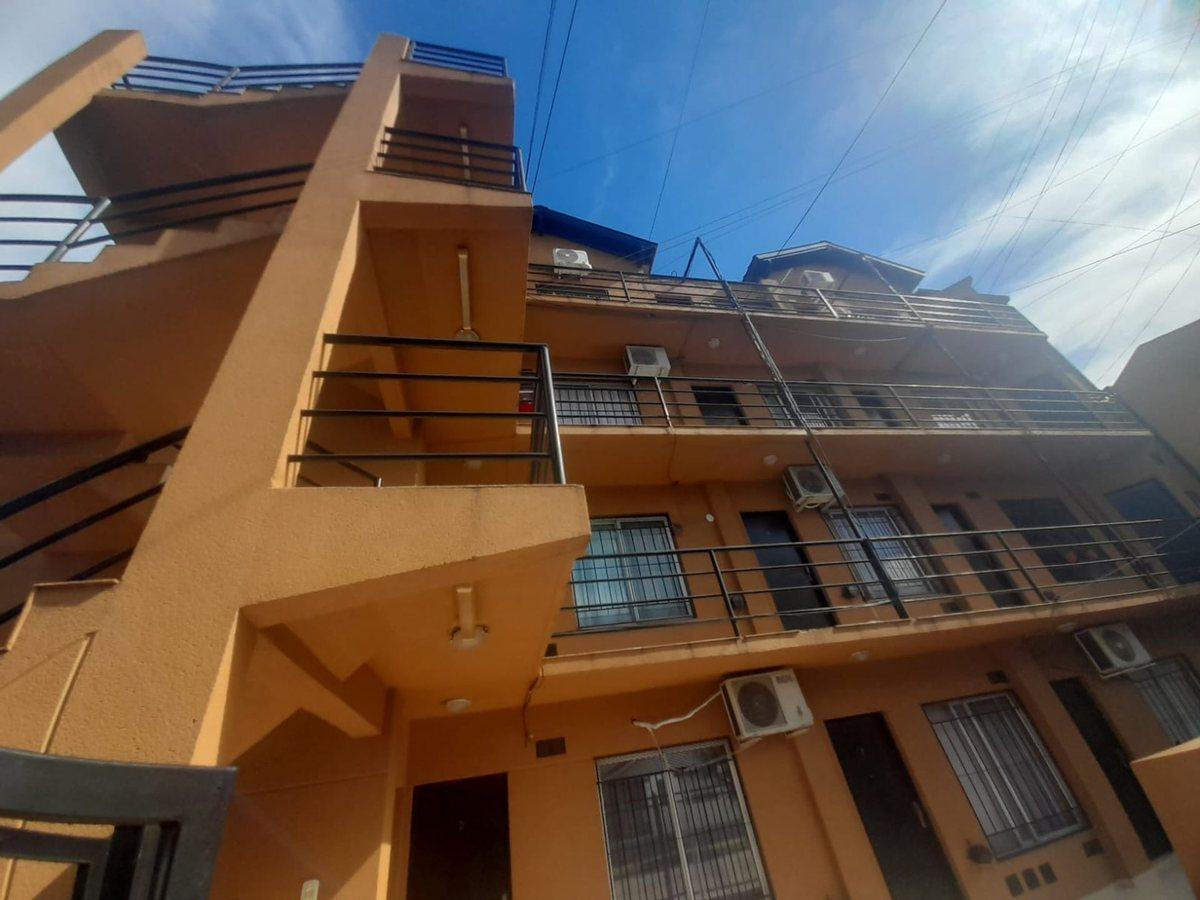 Foto de DEPARTAMENTO VENTA MONOAMBIENTE MORON APTO CREDITO, imagen 5