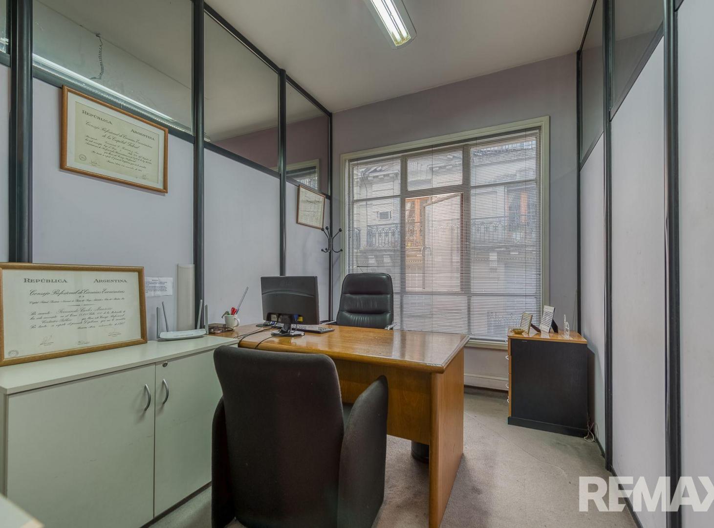 Foto de Oficina en Venta de 191 m² Totales en Microcentro, imagen 3