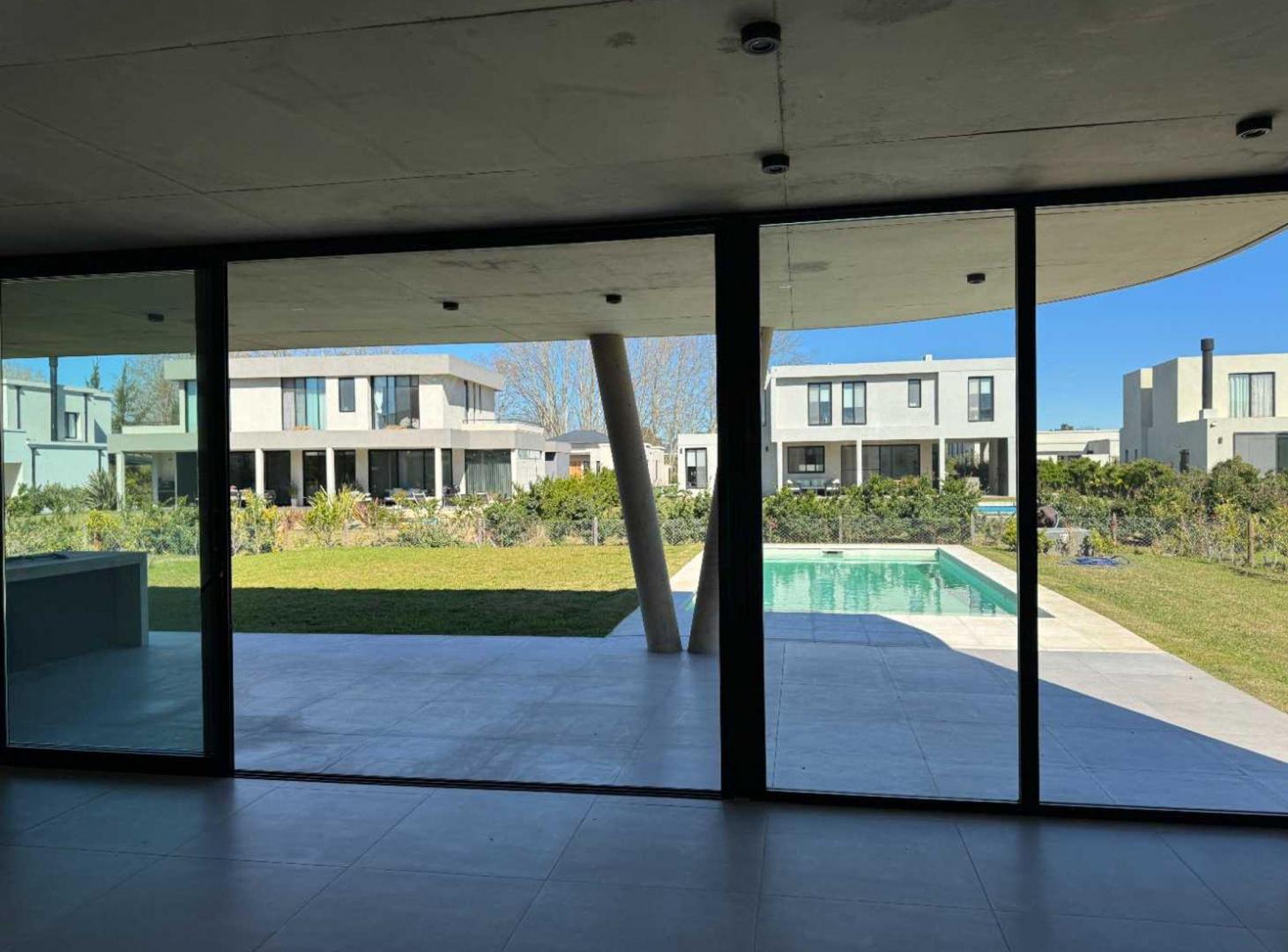 Foto de Venta Casa de Diseño en La Calesa con Financiación, imagen 4