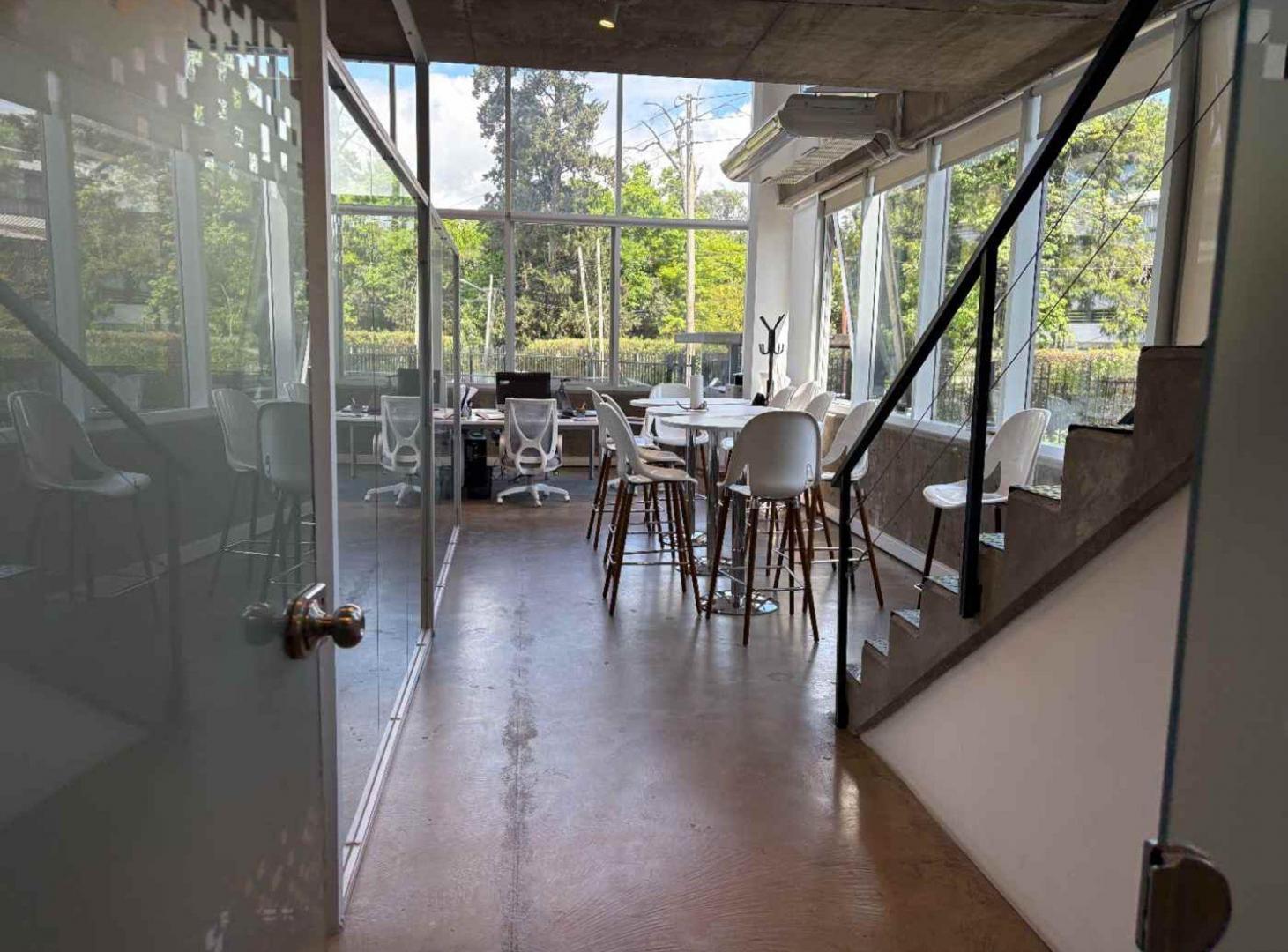 Foto de VENTA OFICINA EDIFICIO PARALELO 50 PILAR, imagen 3