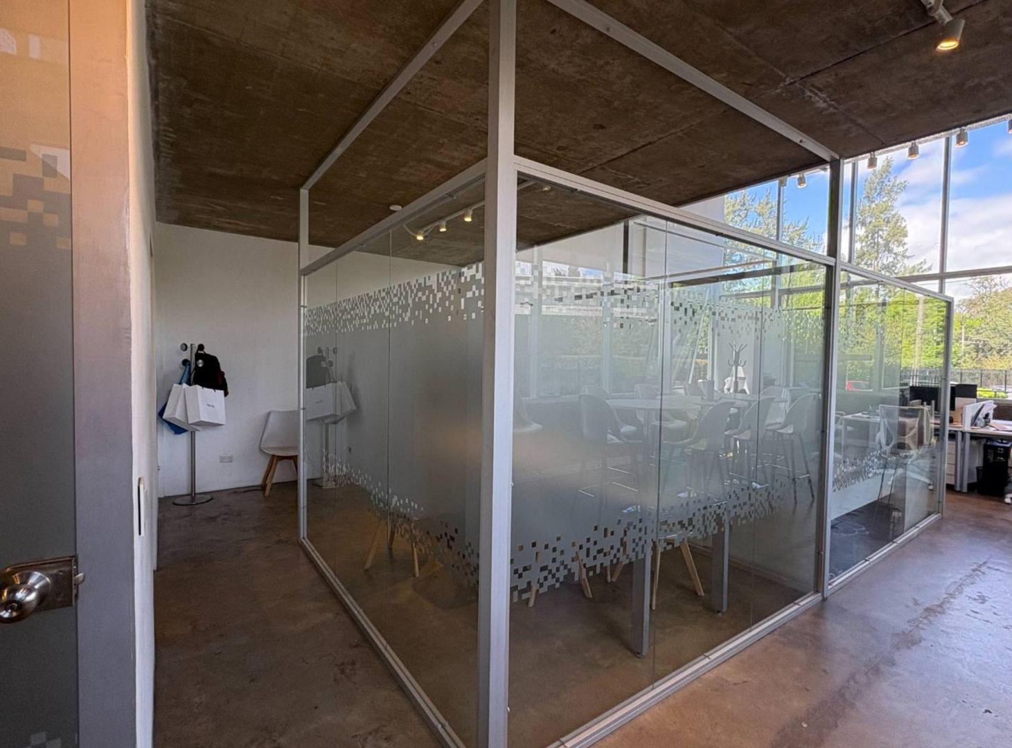 Foto de VENTA OFICINA EDIFICIO PARALELO 50 PILAR, imagen 4