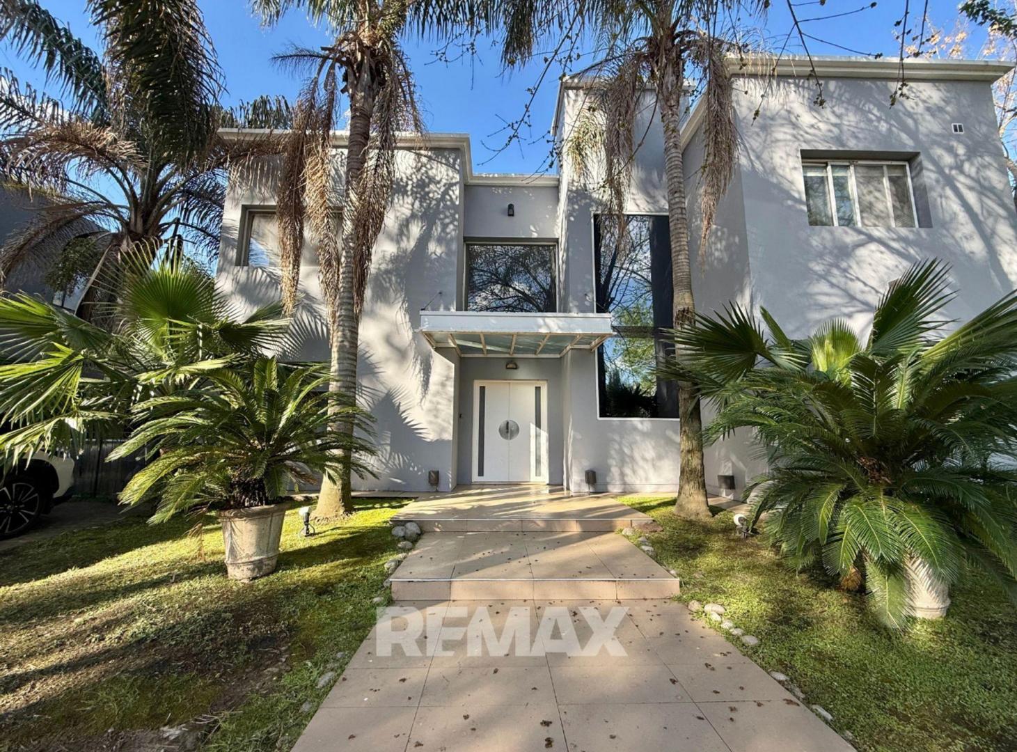 Foto de VENTA CASA LA PEREGRINA 4 HAB PILETA OPORTUNIDAD, imagen 2