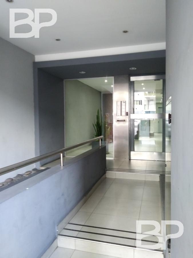 Foto de Av. Rivadavia 5885 - Monoambiente c/Vista Panoramica - Caballito, imagen 1