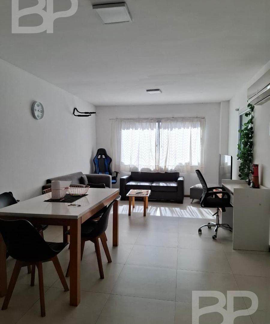 Foto de EXCELENTE DEPARTAMENTO 2 AMBIENTES - RECOLETA, imagen 3